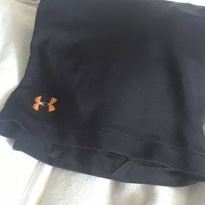 Boys under armour shorts. Size Youth SM.